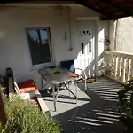 شقة Drescher